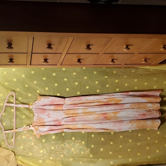 EUC 🌺 Bobbie Brooks soft tie-dye dress - Picture 2 of 9